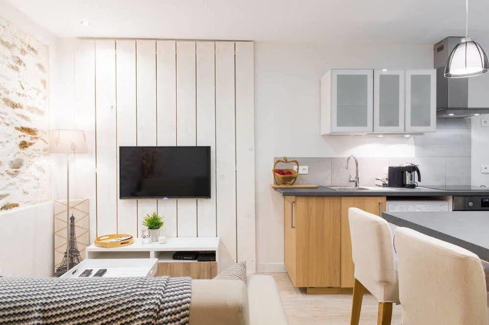 Unsejouranantes - Le Bel Air Apartment Bagian luar foto